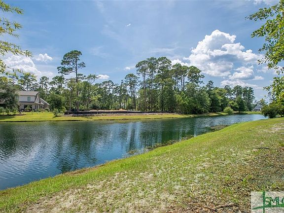 3rd image of 109 Waterway Dr