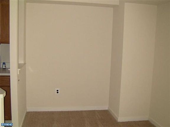 4th image of 427 Shawmont Ave APT B