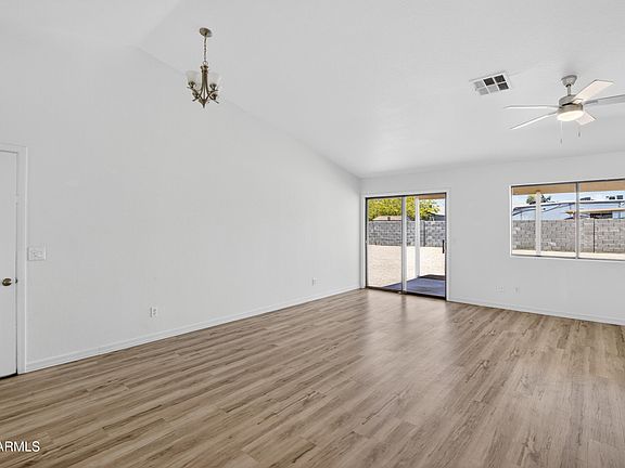 5th image of 690 E OSAGE Avenue