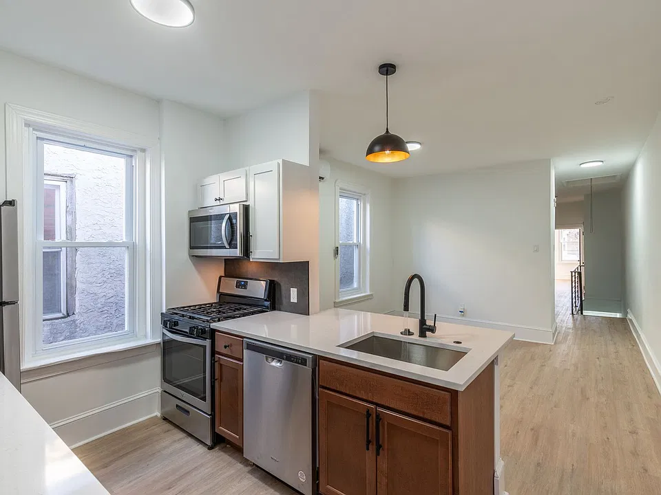 5225 Cedar Ave #2