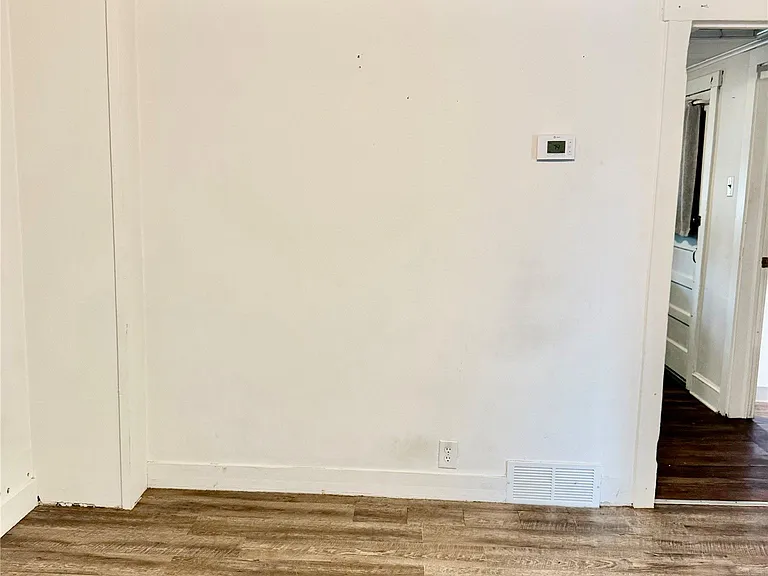 310 Birdsall St — Photo 5