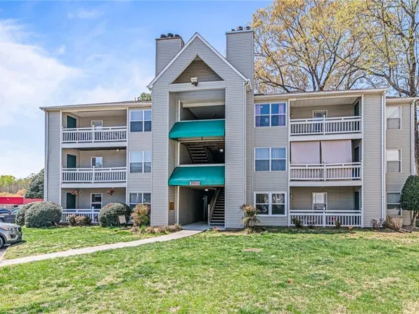 3955 Palomino Dr APT 201, Newport News, VA 23602
