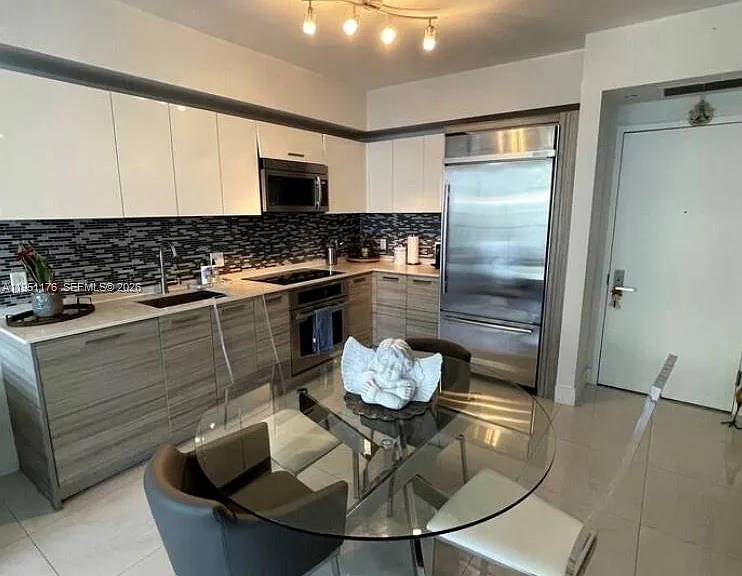 1300 Brickell Bay Dr #2405 — Photo 5