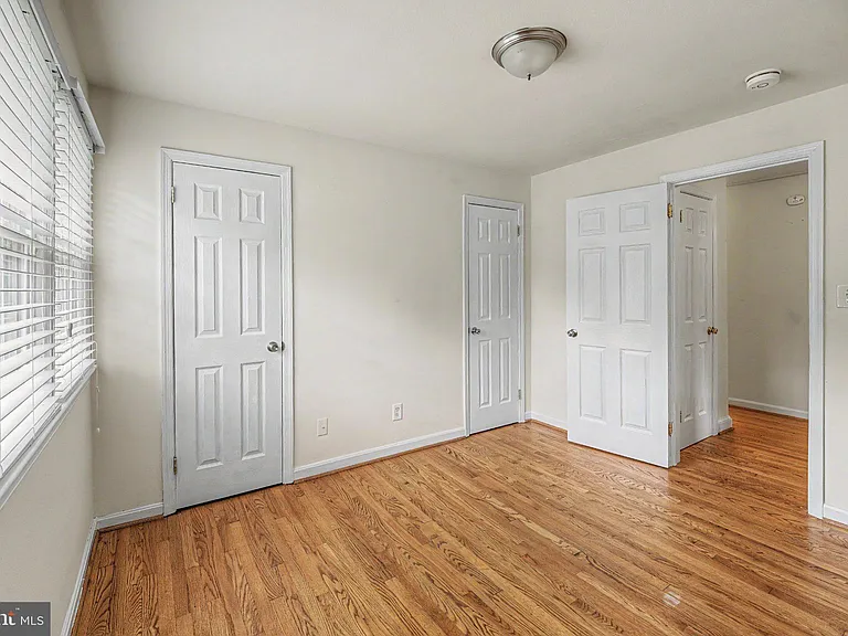10708 Norman Ave — Photo 10