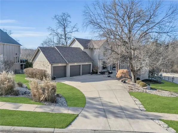 13808 Hemlock St, Overland Park, KS 66223