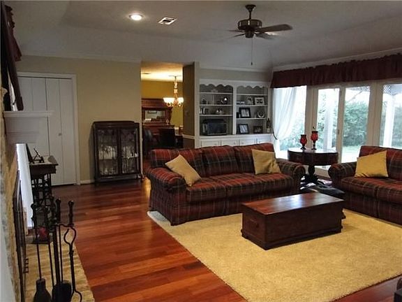 5th image of 14907 Cobre Valley Dr