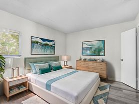 The Lakeside at 2315