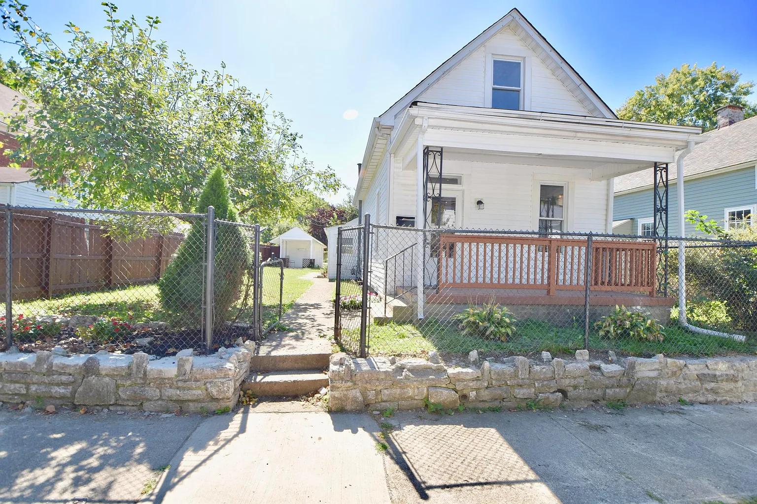 551 Southwood Ave photo 1