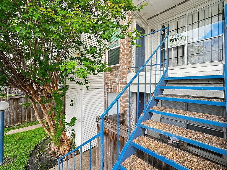 3900 Woodchase Dr #86 — Photo 26