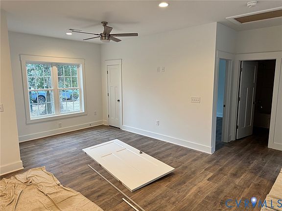 3rd image of 555 Faulconer Cir