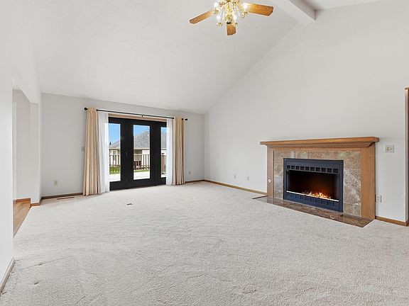 3rd image of 10624 Springtide Way
