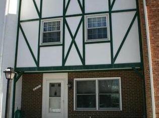 6331 Paddington Ln, Centreville, VA 20120