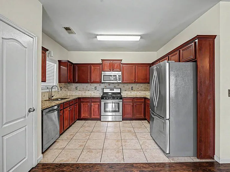 2150 Waterford Park Dr — Photo 15