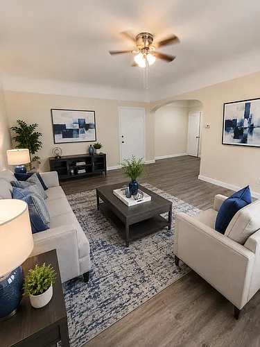 Floor plan 305