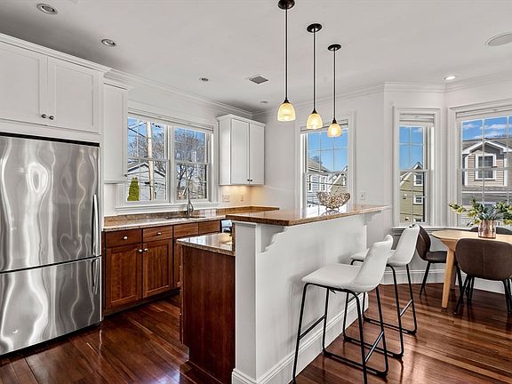 5th image of 67 Church St #1