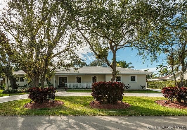 Beautifully Updated Pinecrest Home
