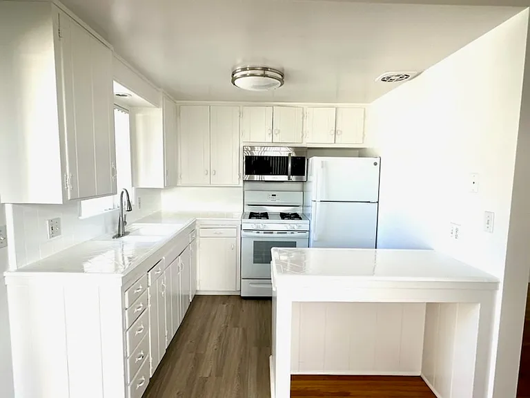 3082 Madison Ave — Photo 5