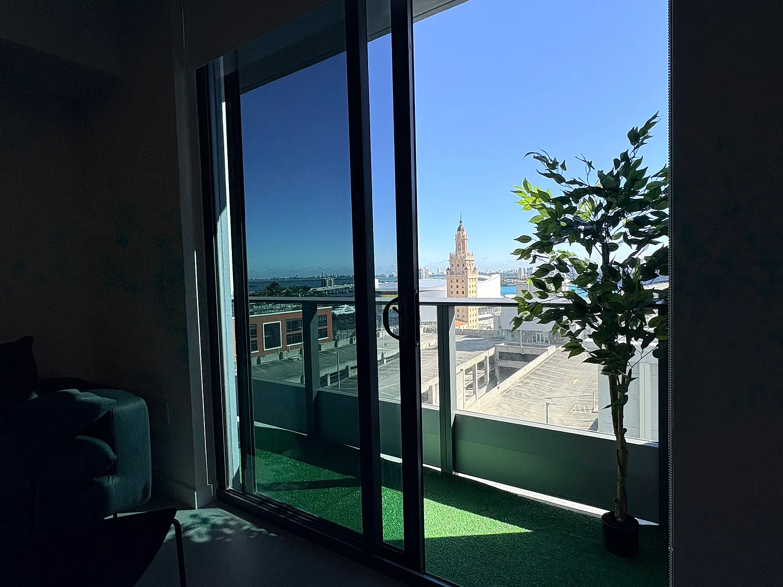 Studio, 500 sqft, $2,900 — Photo 3
