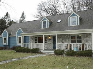 W160N8713 Patton Dr, Menomonee Falls, WI 53051