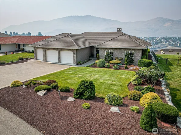 132 Bogey Boulevard, Chelan, WA 98816