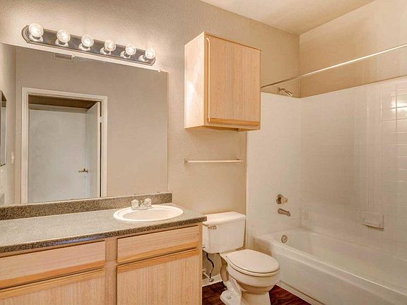 5th image of 1045 Sanger Ave APT 121