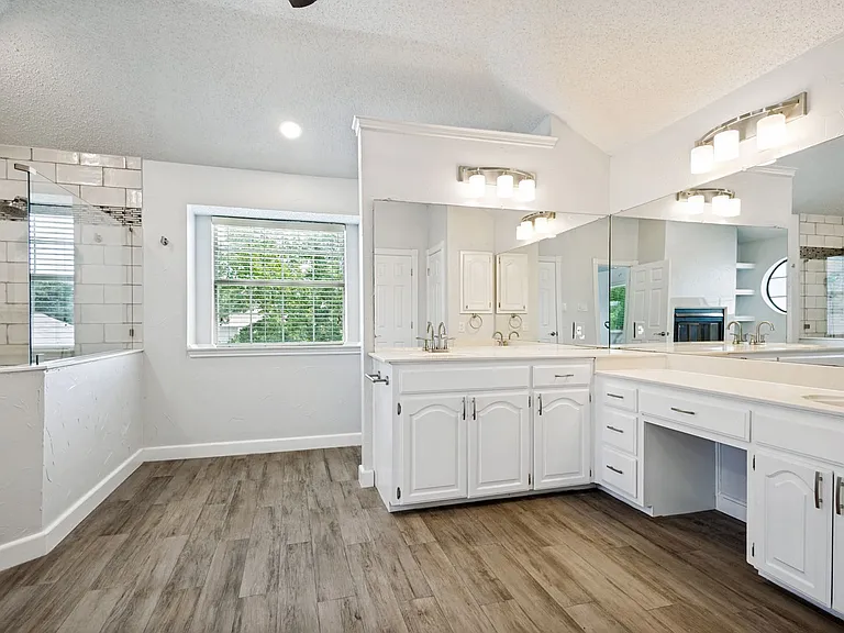 2204 Winslow Ct — Photo 6
