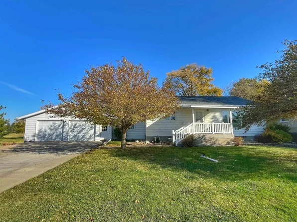 106 NE 6th St, Pocahontas, IA 50574