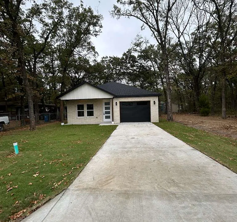 126 Blue Jay Ln