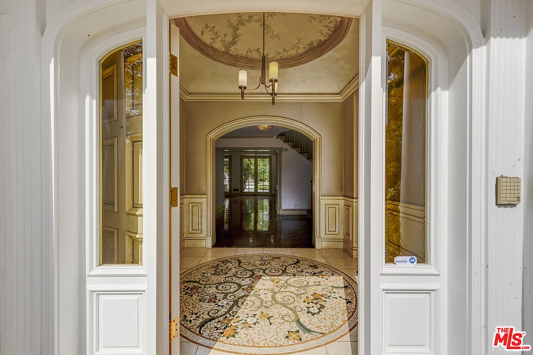 6 bed, 6.5 bath, 7709 sqft, $52,000 — Photo 4