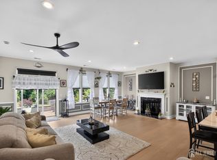 19 Magnolia Dr, Freehold, NJ 07728