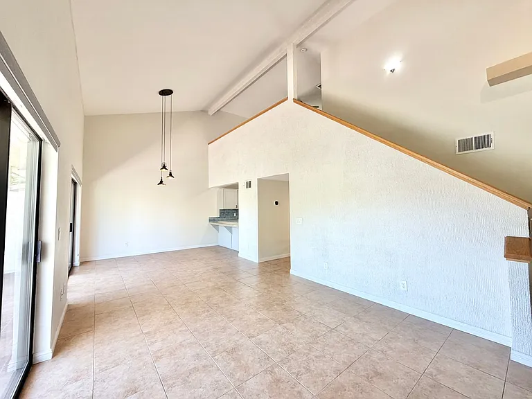 112 Willow Lake Dr — Photo 9