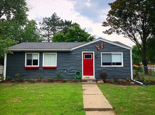 2060 Champagne Dr, Ann Arbor, MI 48108