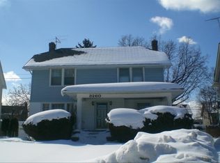 3260 Kildare Rd, Cleveland Heights, OH 44118