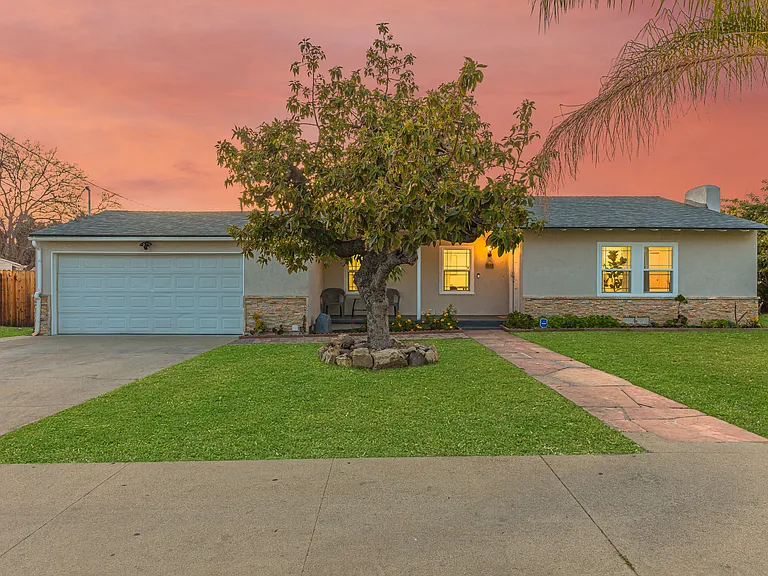 533 N Cerritos Ave — Photo 55