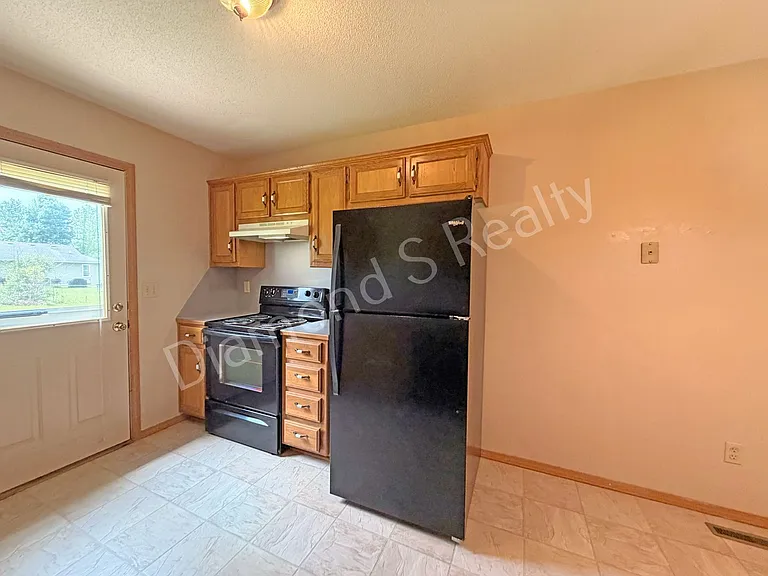 1446 / 1448 W Rainey Duplex — Photo 18