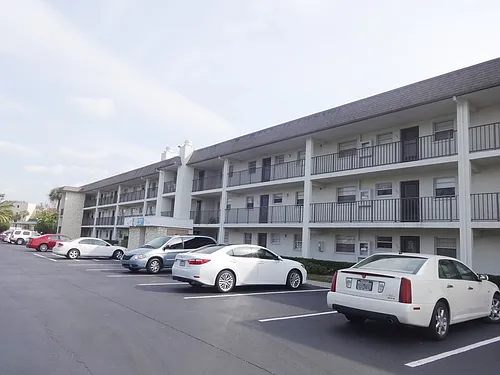 102 Capri Isles Blvd Photo 1