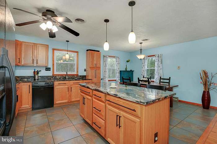 1st image of 4652 Poole Rd #1