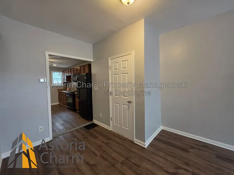 1726 Darley Ave — Photo 6