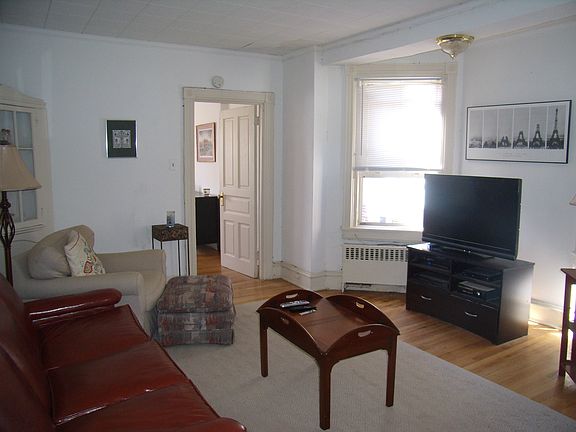 2nd image of 1509 N Franklin St