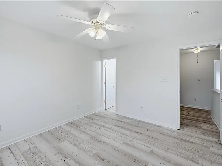 6928 Creft Cir — Photo 22