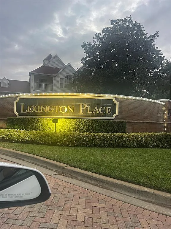 2 bed, 2.0 bath, 971 sqft, $2,390 — Photo 1