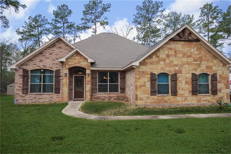 1st image of 40203 Barksdale Dr