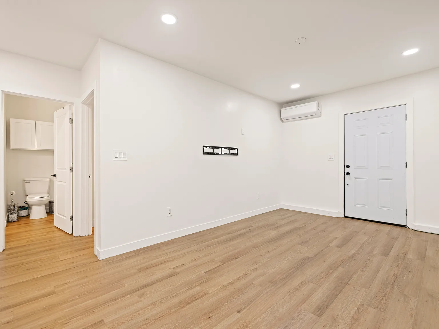 1 bed, 400 sqft, $1,650 — Photo 4