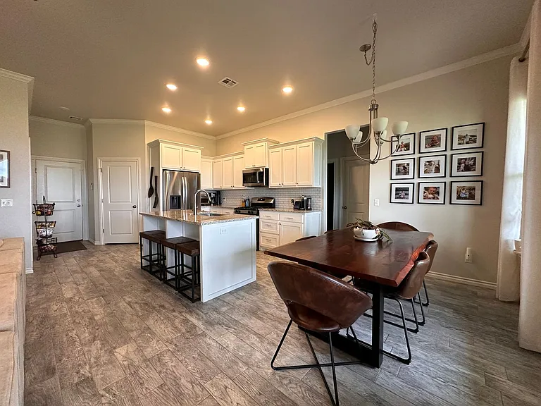 5923 NE Yorktown Ct — Photo 5