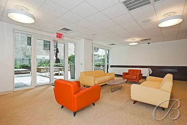 Sold by Bellmarc Realty | media 6