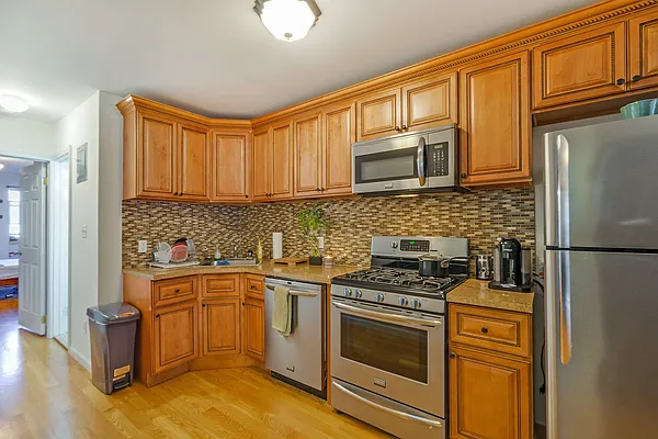Rented by Capri Jet Realty Corp | media 2