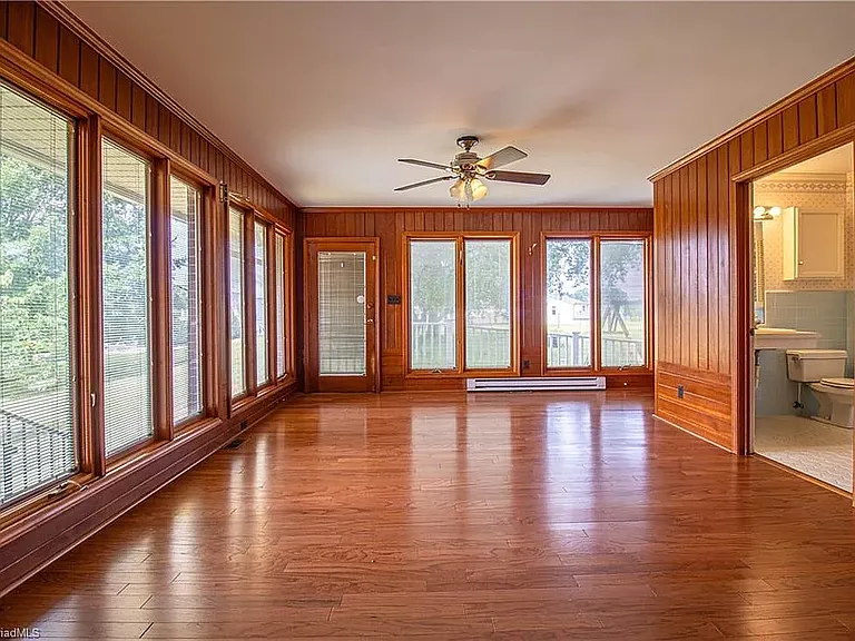 654 Meadowlark Dr — Photo 7