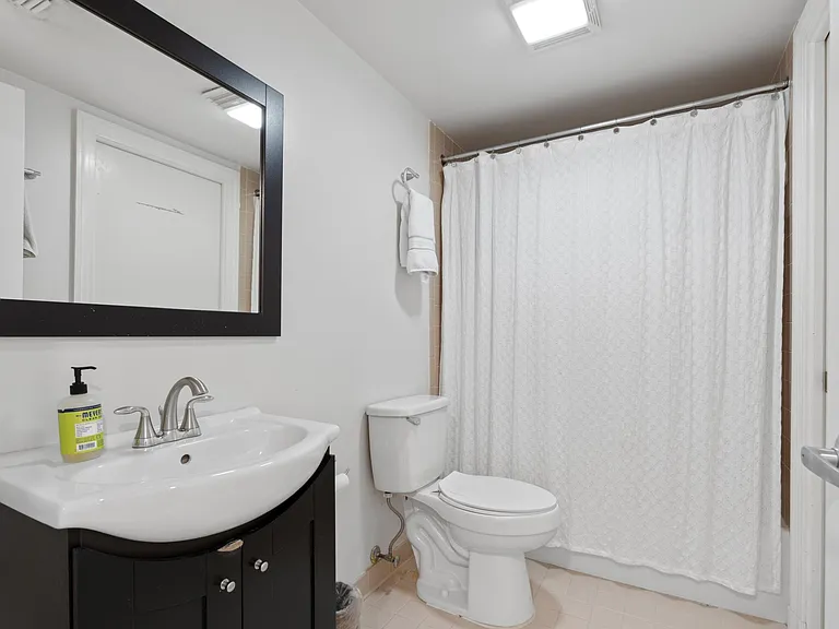 2835 Polo Island Dr #H202 — Photo 29