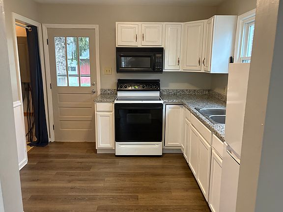 2nd image of 167 Brown St