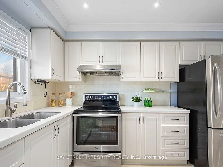 22 Dunbar Cres — Photo 15